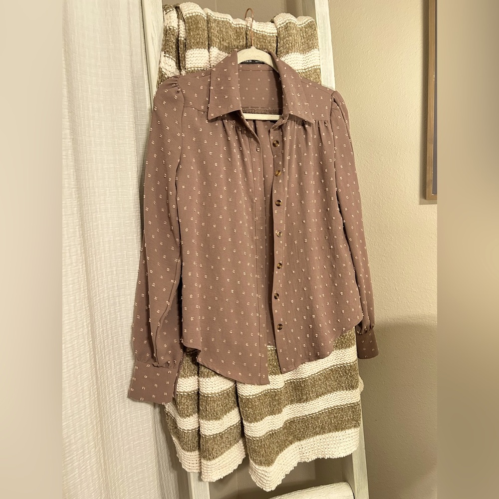SHEIN button down shirt with Swiss dot. Size Small.